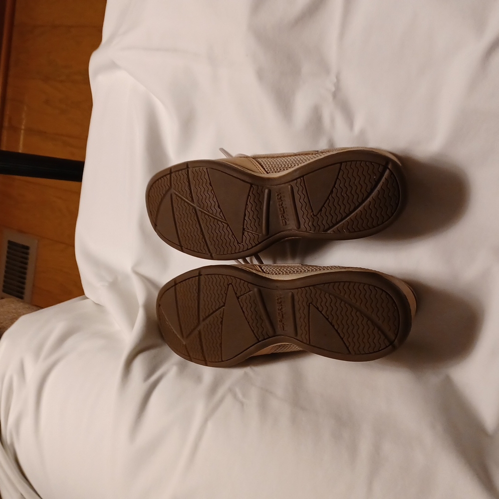 Shoes - Picture 3 of 4